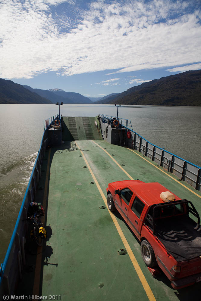 Carretera Austral: 01/01 near Puerto Yungay - Arroyo de la luna / Ferry Puerto Yungay. Click to see full size image