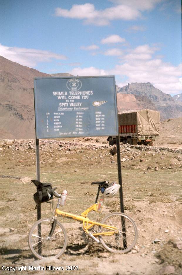 Indian Himalayas : Losar - Chhatru / Kunzum La. Click to see full size image