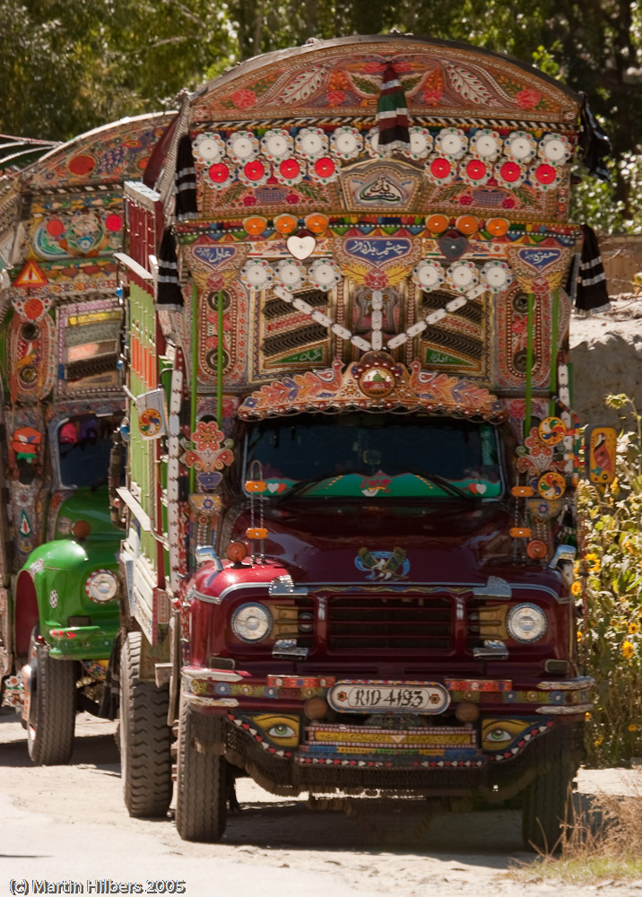 Karakoram Highway : Karimabad - Passu / Pakistani Lorries. Click to see full size image