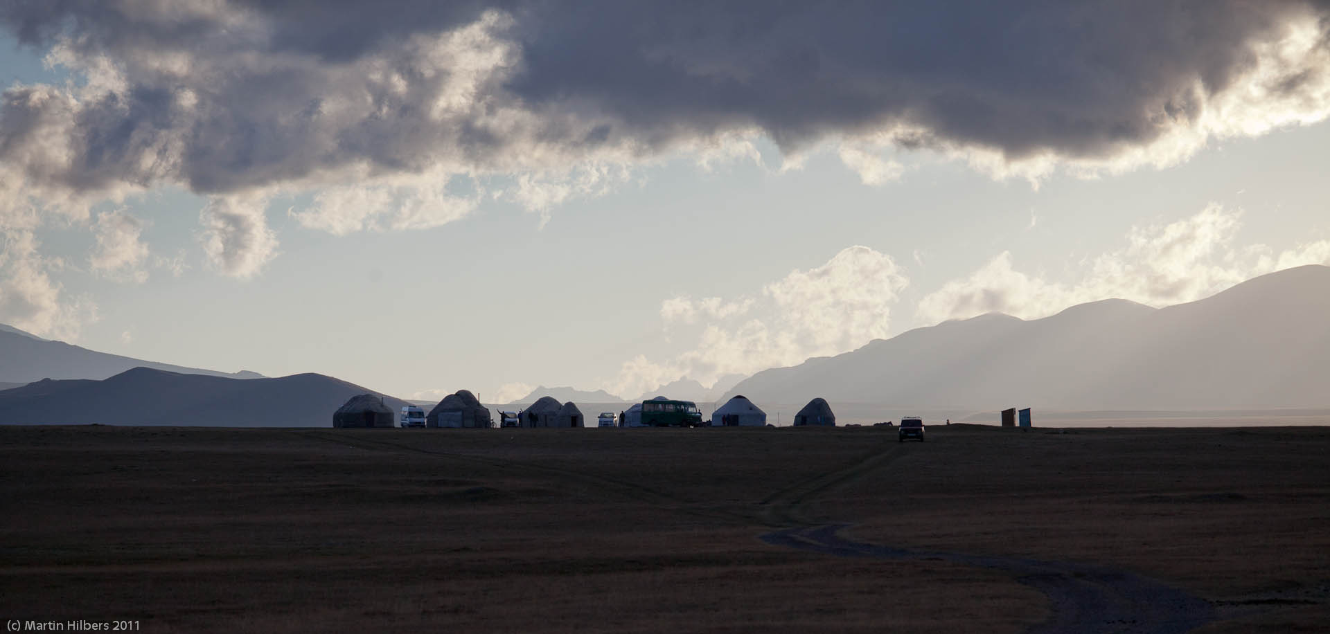 Kyrgyzstan: 31/8 Naryn - Song Kul / Sung Kul yurt camp. Click to see full size image