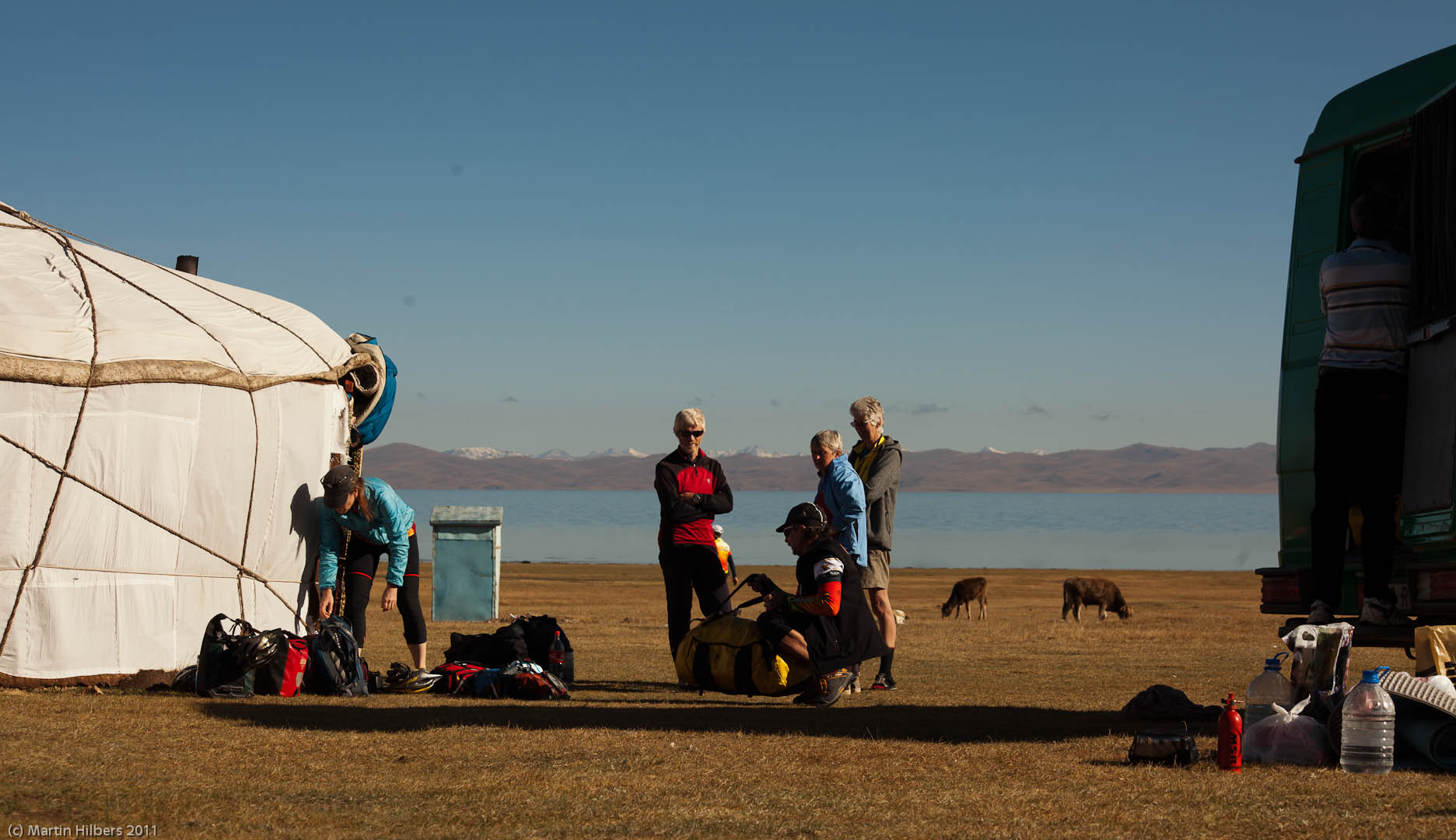 Kyrgyzstan: 1/9 Song Kul - Keng Suu - (Kochkor) / Faffing about in the morning. Click to see full size image