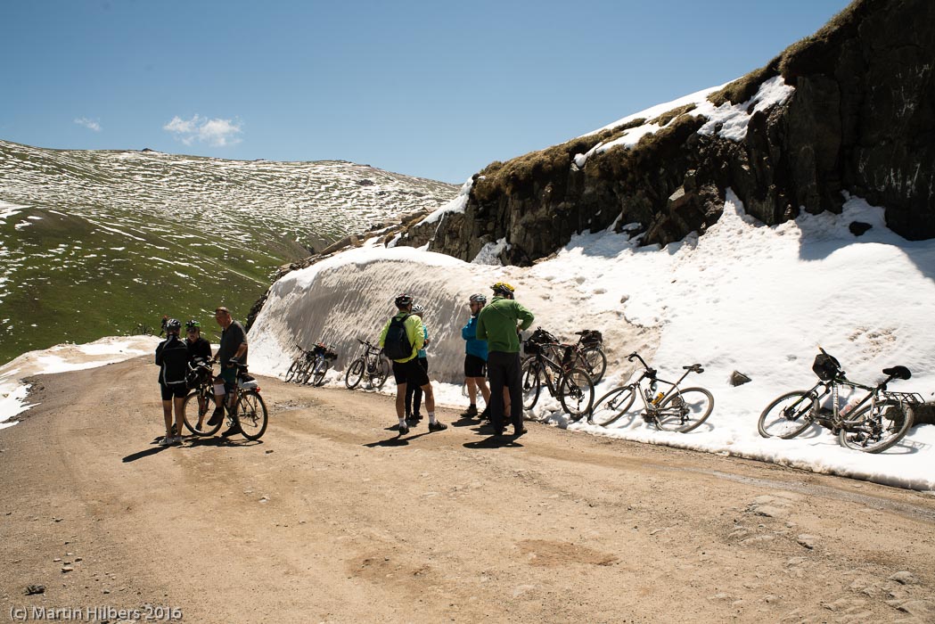 Kyrgyzstan: 25/06 Over Kalmak Asho towards Dolon Pass / Kalmak Ashu top. Click to see full size image