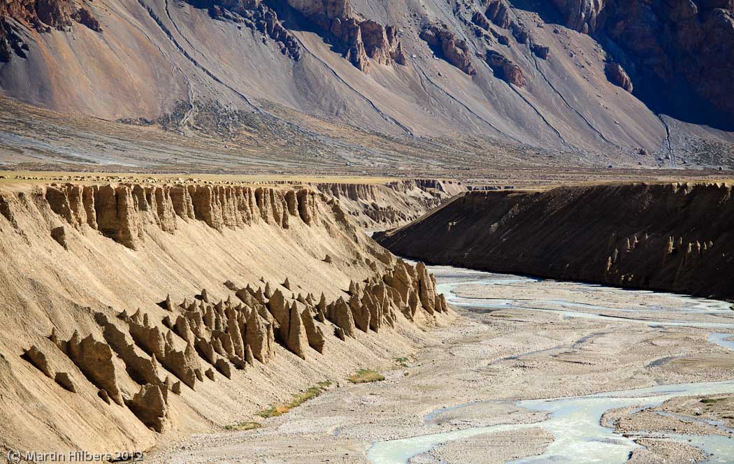 Ladakh: 25/8 Lachlung La / Hoodoos. Click to see full size image