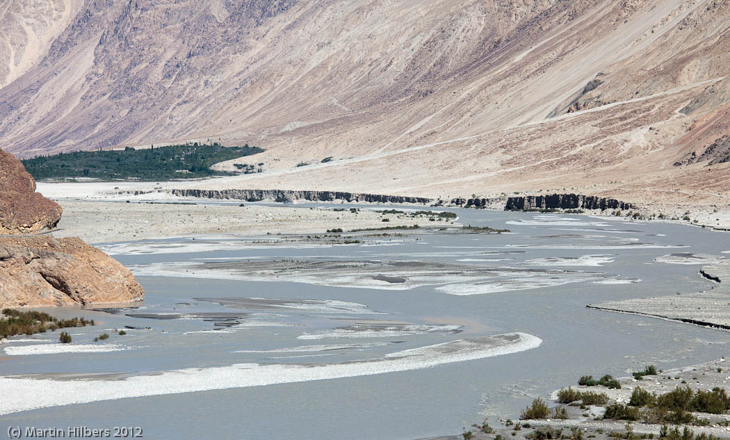 Ladakh: 31/8 Agham - Khalsar / Shyok river. Click to see full size image