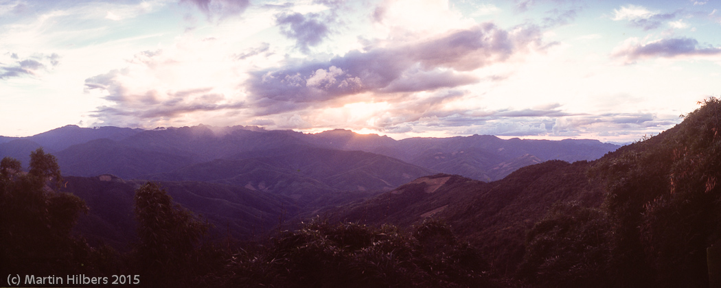 Laos: 9/11 Luong Prabang - Kiew Kachan / Kiev Kachan view. Click to see full size image