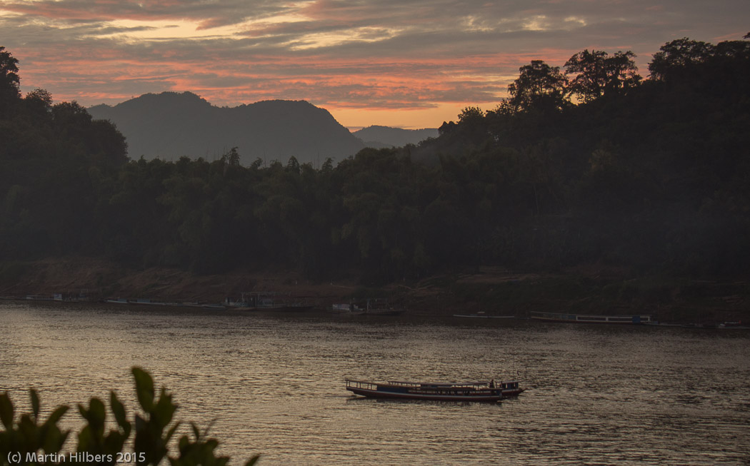 Laos: 8/11 Luong Prabang / Mekong sunset. Click to see full size image
