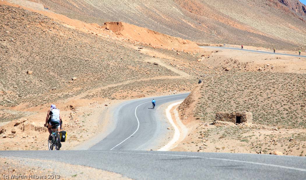 Morocco High Atlas and Jebel Sahro: 28/3 Tamtattouchte - Agoudal / Climbing to Tizi-Tirherhouzine. Click to see full size image