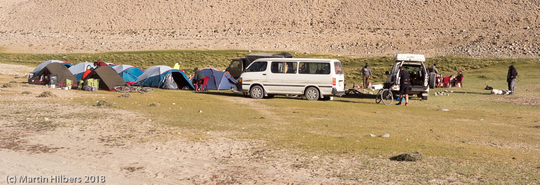 Pamirs : Khargush - Buzun Kul / Campsite before Khargush. Click to see full size image