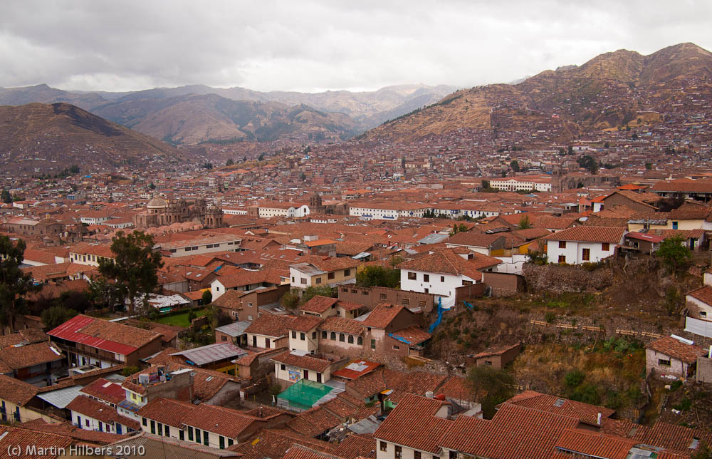 Peru: 2/9 Cusco / Cusco view from hotel. Click to see full size image