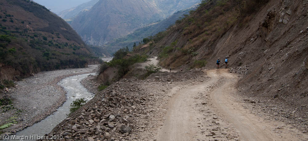 Peru: 7/9 (Quillabamba) - St Maria - St Theresa / Road to St Theresa. Click to see full size image