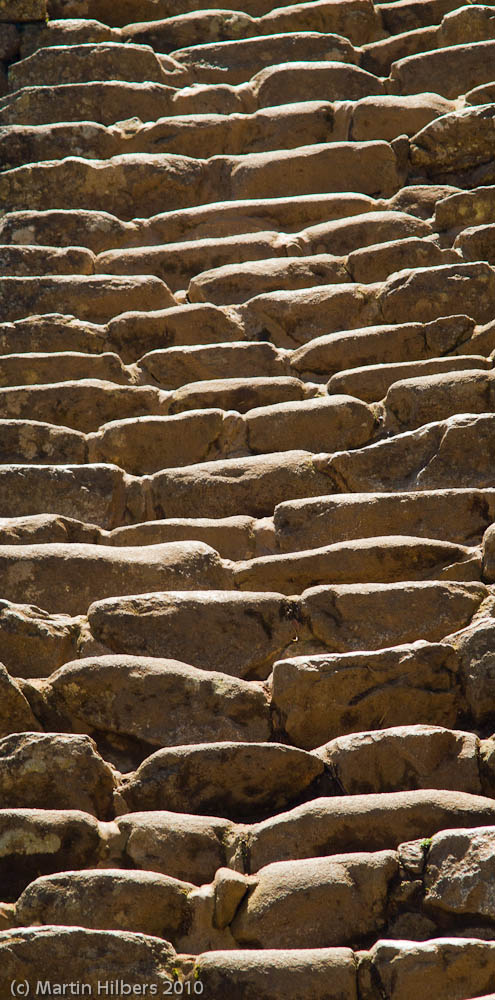 Peru: 8/9 Walk to Machu Picchu / Inca stairway. Click to see full size image