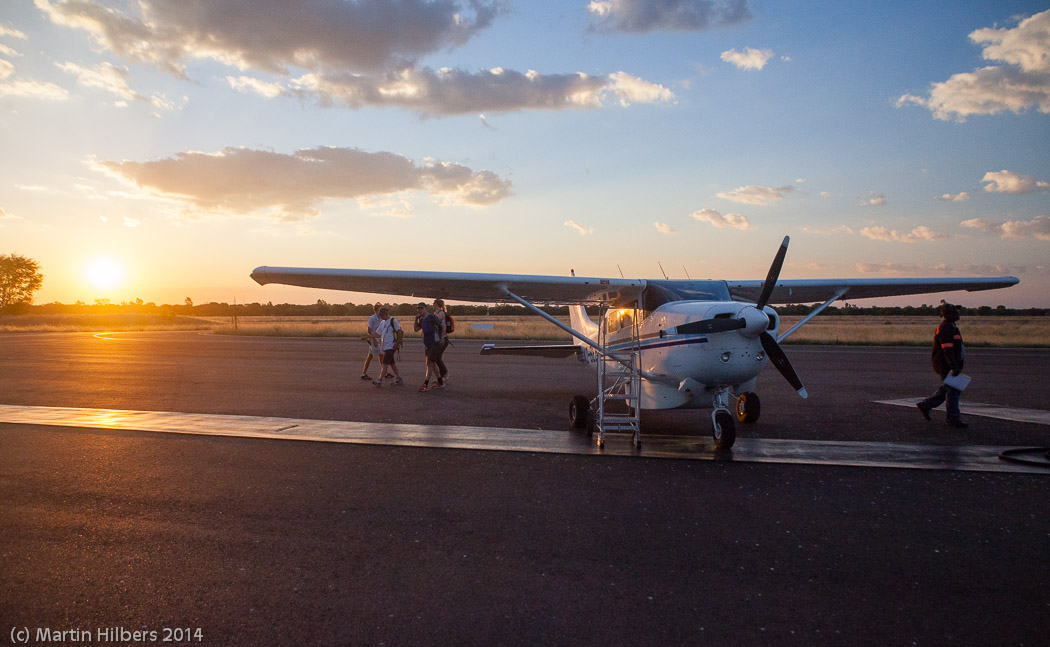 Victoria Falls - Cape Town: 23/5 Moreni - Maun / Back after flight. Click to see full size image
